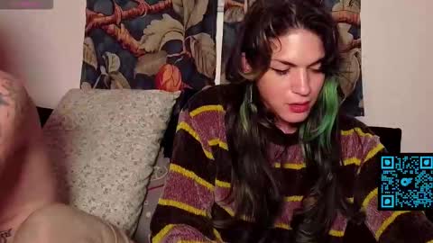 otmon3y32 online show from January 12, 10:33 am