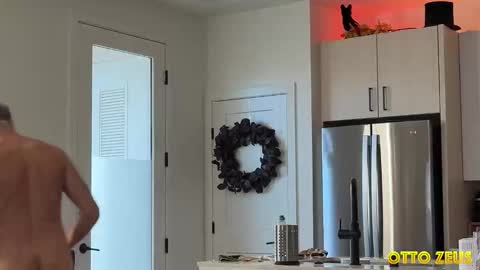 Otto Zeus online show from November 7, 9:28 pm