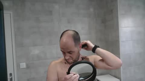 oversize13 online show from January 12, 1:37 pm