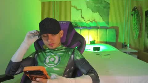 Owen Drak online show from April 28, 2:27 am