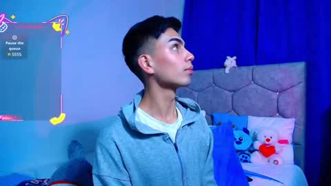 Owen  Independent model  online show from October 13, 2:46 am