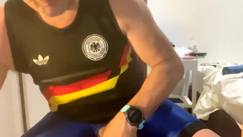 ozzispandex online show from August 4, 12:34 pm