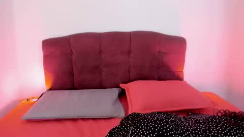 You can call me Mommy Goddess Queen online show from September 24, 1:01 am