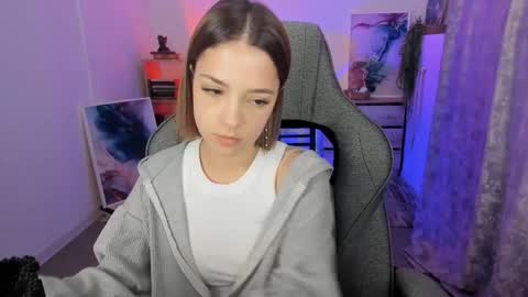 Pam online show from September 25, 12:01 pm