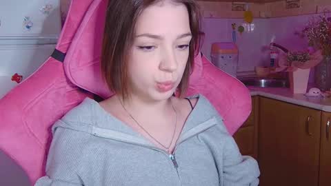 Pam online show from April 12, 4:11 pm