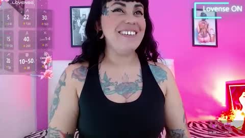 pamela_666_ online show from February 23, 9:39 pm