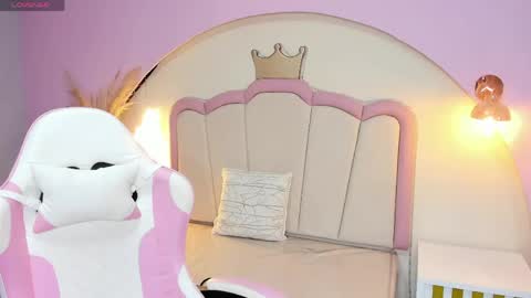 Princess Pamela  online show from June 5, 9:26 am