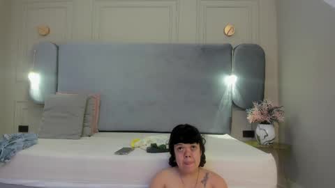 pamelabonnet_mml online show from April 4, 7:54 pm