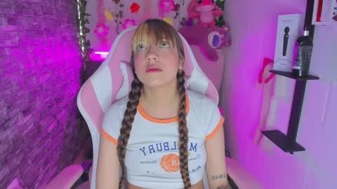 Snapshot of pamelajhonsom chatting on December 18, 4:17 pm pamelajhonsom online show from December 18, 4:17 pm