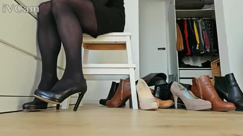 Snapshot of pantyhose_ggggg chatting on March 5, 8:54 am pantyhose_ggggg online show from March 5, 8:54 am