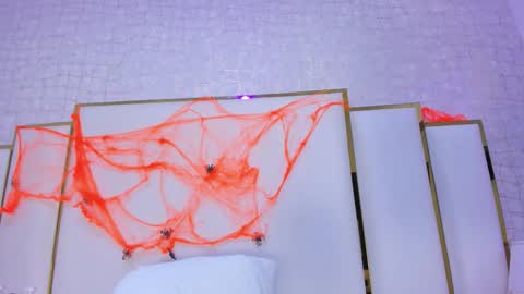 Paola  online show from October 26, 11:00 am