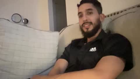 Snapshot of papicubano_guapo23cm chatting on October 18, 5:33 am papicubano_guapo23cm online show from October 18, 5:33 am