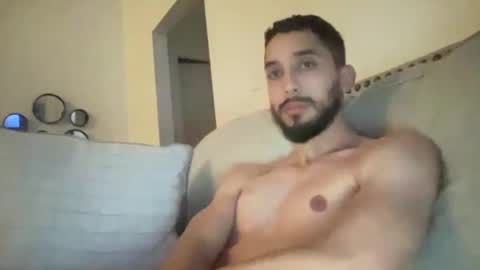Snapshot of papicubano_guapo23cm chatting on December 4, 9:12 am papicubano_guapo23cm online show from December 4, 9:12 am