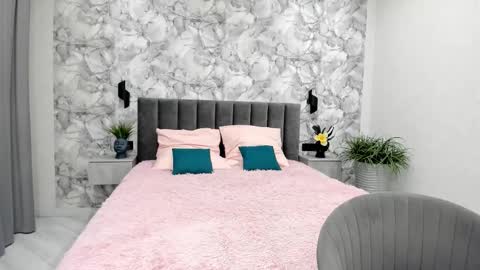 Melena online show from December 5, 9:30 am