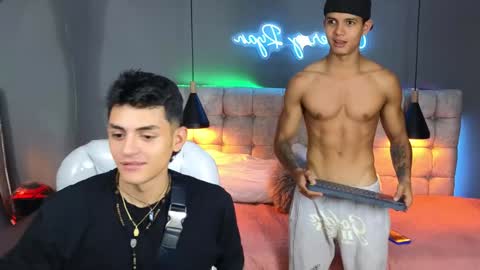 Ryan And Casper online show from December 4, 12:35 am