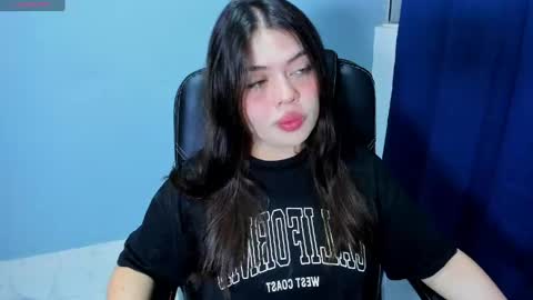 Amy and my doll online show from May 17, 12:09 am
