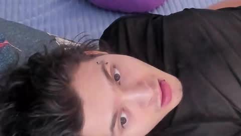 paranoidtemptaion_ online show from September 16, 10:50 am