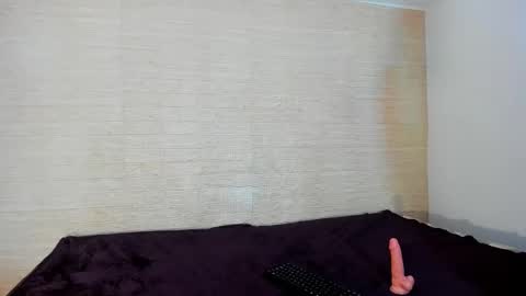 paranoidtemptaion_ online show from February 28, 4:10 pm