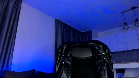 Paris online show from September 30, 8:41 pm