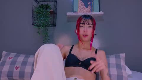 PARIS online show from October 25, 8:20 pm