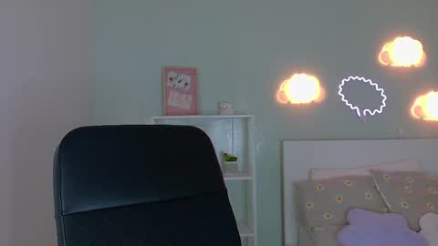 PARIS online show from October 4, 12:03 pm