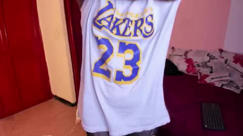 Snapshot of pariss_gold chatting on October 12, 1:53 am PARISS online show from October 12, 1:53 am