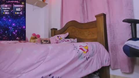 Paris online show from March 7, 9:06 pm