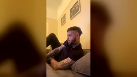 parkertom525 online show from April 21, 8:16 pm