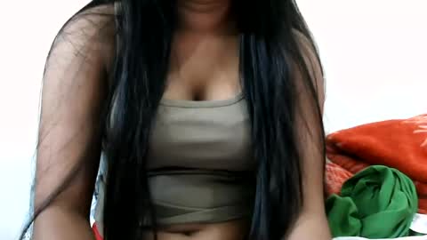 parneetii26 online show from July 12, 5:21 am