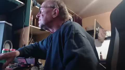 pascal88881 online show from October 20, 7:30 pm