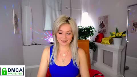 Snapshot of passionate_babe chatting on February 24, 3:33 am I have returned from vacation and I am glad to share my energy and emotions with you online show from February 24, 3:33 am