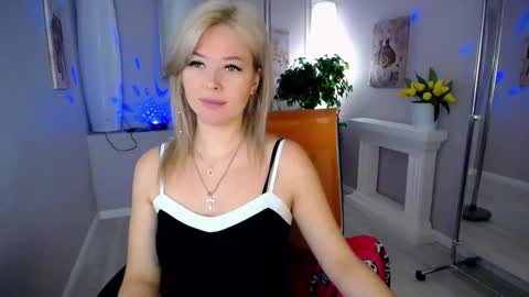Snapshot of passionate_babe chatting on October 6, 4:30 am I have returned from vacation and I am glad to share my energy and emotions with you online show from October 6, 4:30 am