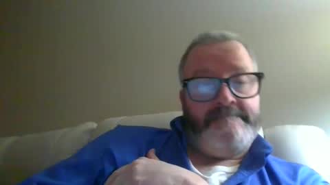 Snapshot of passporttraveler1 chatting on January 8, 1:53 am passporttraveler1 online show from January 8, 1:53 am