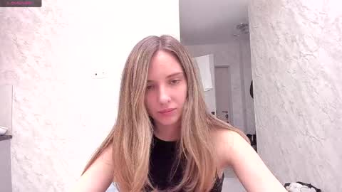 Patricia online show from April 14, 7:28 pm