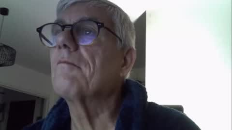 Snapshot of patrick5275 chatting on October 25, 4:46 am patrick5275 online show from October 25, 4:46 am
