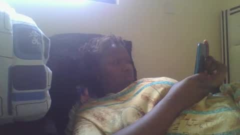 Snapshot of pattiekee chatting on December 13, 9:57 am pk online show from December 13, 9:57 am