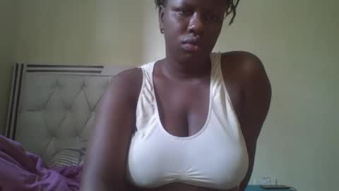 Snapshot of pattiekee chatting on December 9, 8:22 am pk online show from December 9, 8:22 am