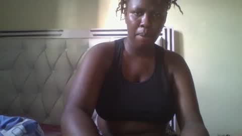 Snapshot of pattiekee chatting on December 6, 3:06 pm pk online show from December 6, 3:06 pm
