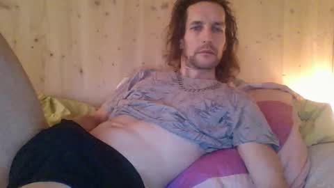 paueriwan online show from February 8, 11:01 am