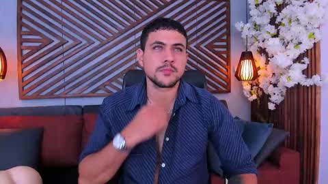 Paul Rivera online show from November 18, 10:02 pm