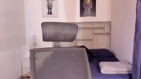 PAUL ROGER online show from December 18, 11:16 am