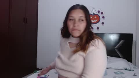 Snapshot of paula_anderson chatting on October 29, 5:20 am PAULA online show from October 29, 5:20 am