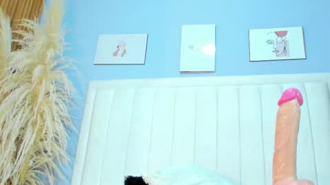 Pau online show from March 1, 10:31 pm