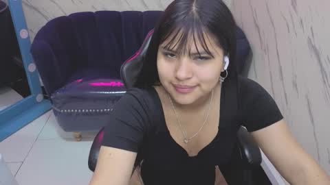 Snapshot of paulette_v chatting on September 22, 1:04 pm Live 800am 200pm COLOMBIAN HOUR online show from September 22, 1:04 pm