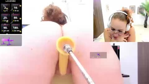 Snapshot of paulina_davis_ chatting on September 23, 4:06 am Paulina Davis online show from September 23, 4:06 am