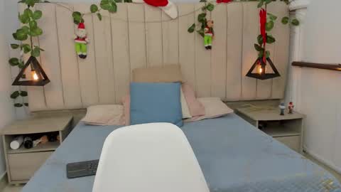 PAULINA  online show from December 13, 7:53 pm