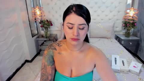 paulinabelen21 online show from February 23, 2:51 am