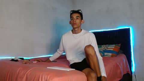 paulosex12 online show from October 23, 12:01 am