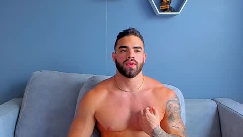 Paul Phoenix online show from February 18, 10:25 pm