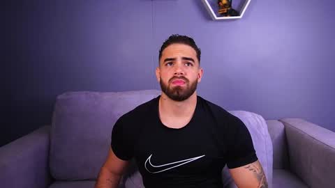 Paul Phoenix online show from December 15, 8:27 pm